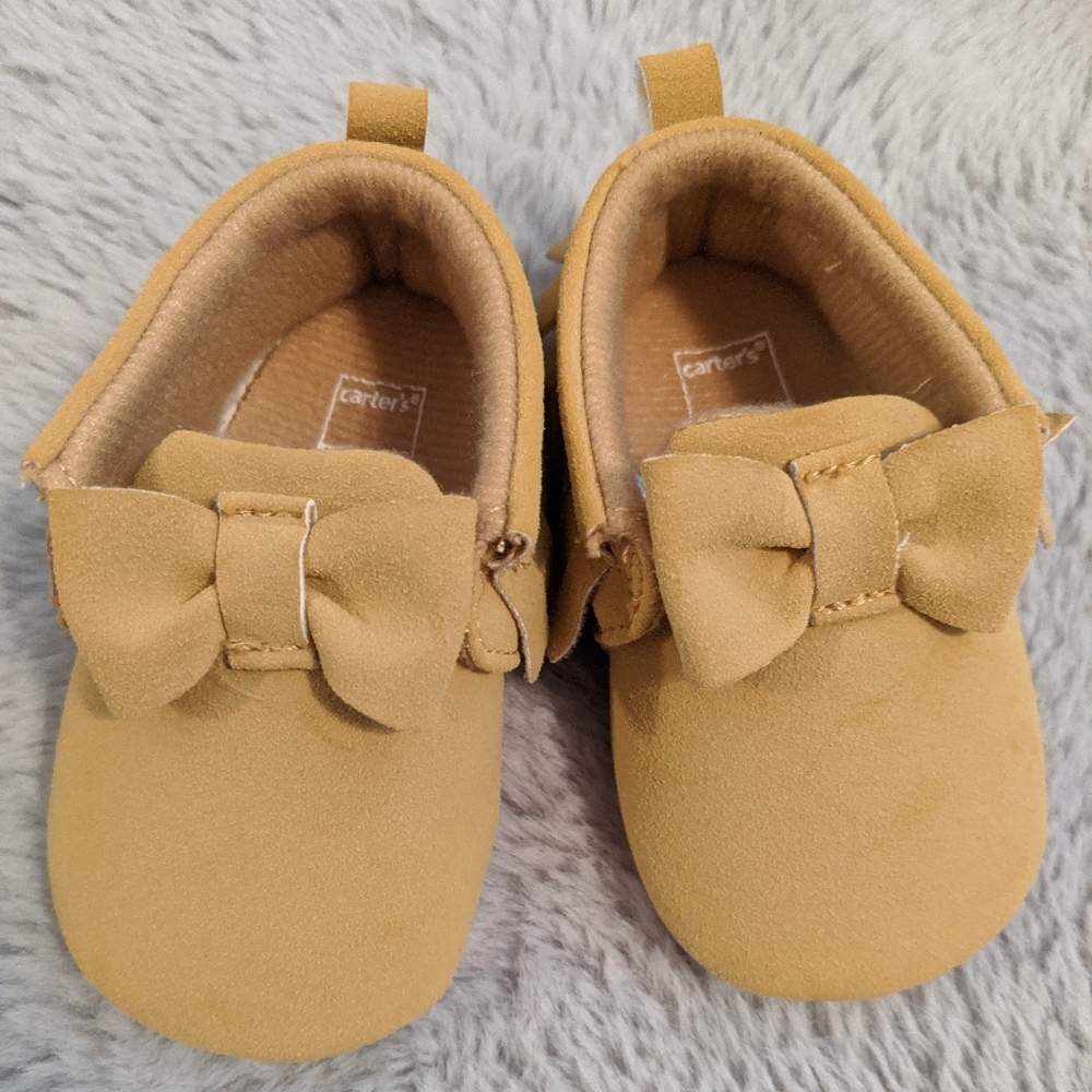 Carter's size 3-6 months nwot baby moccasins